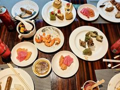 -广州万富希尔顿酒店·感趣自助餐厅·金秋蟹宴生蚝海鲜刺身