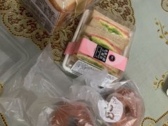 -85度C(生甜甜圈研究工坊·上海平凉店)