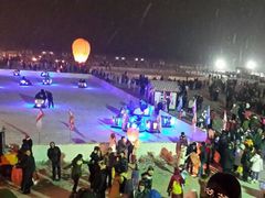 冬天冰场-人民防洪胜利纪念塔