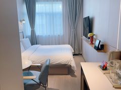 -如家商旅酒店(上海徐家汇柳州路桂林公园地铁站店)
