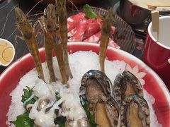 -红鼎豆捞·非遗鲍皇汤火锅(宝丰路店)