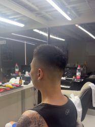 -尤司男士国潮理发馆