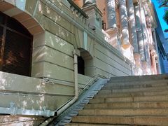 -香港大学