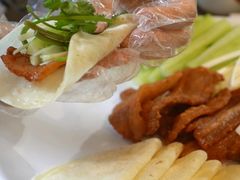 手撕葱香五花手卷-香山家宴