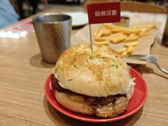 秘汁炭烤风味牛堡-必胜客(华地店)