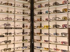 -LensCrafters亮视点·OAKLEY精选(静安嘉里中心店)