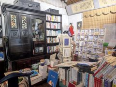 -荒岛书店(黄县路店)