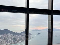 -OZONE 顶楼酒吧(香港丽思卡尔顿酒店)