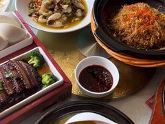 -阿瓦山寨·湘菜现炒·剁椒鱼头王(咸阳总店)