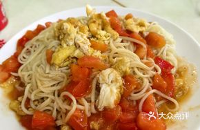 Tomato and Egg Noodles Salad