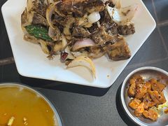 -许哥东北烧烤·铁丳烤串·宫后夹肉(繁花中心店)