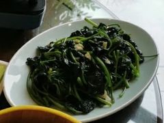 拍蒜炒苕尖-东湖食堂·湖景餐厅•会议