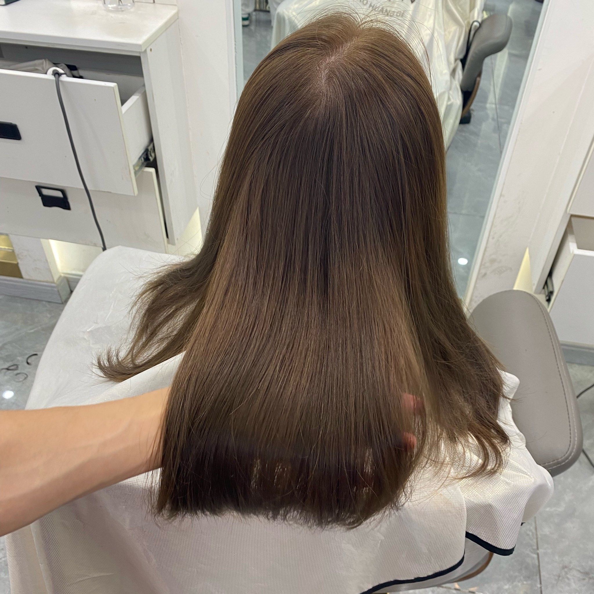 显肤色的夏天染头