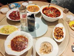 -渝信川菜 · 川味家常菜(财富购物中心店)