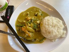 青咖喱鸡扒鱼柳饭-农民泰国菜