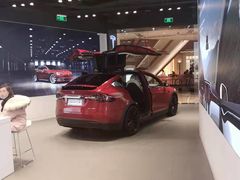 -TESLA 特斯拉(上海太古汇体验店)