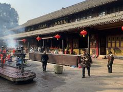 -峨眉山报国寺