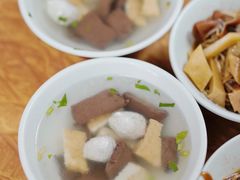-松树干拌面店