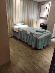 -PE SALON