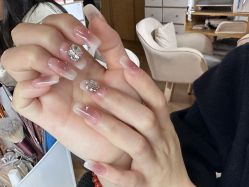 -UGIRL有个美甲