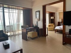 -三亚湾海居铂尔曼度假酒店