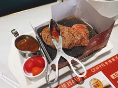 岩烧谷饲牛排皇-杯子红牛排(创意产业园店)