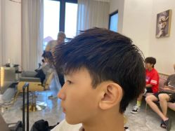 -V8潮牌·接发烫染连锁