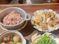 -Cuc Gach Quan Restaurant