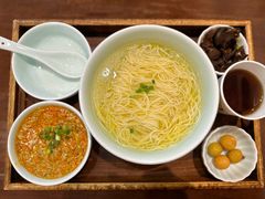 蟹粉黄金捞面-蟹上黄·蟹黄面·江南糖水(人民广场店)