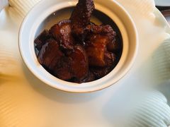 红烧肉夹饼-菲乐餐厅(三十年经营·湖滨路店)