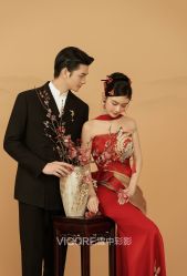 -雪中彩影婚纱摄影·微光艺术中心