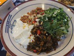 豆花米线-滇道云南特色料理(康定路店)
