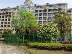 -湖北文旅洪宾红莲湖酒店