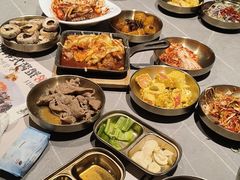 -草家酱蟹炭火烤肉店(珲春南路一店)