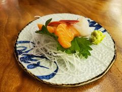 三文鱼刺身-黑门食堂