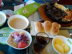 -豪享来牛排·中西简餐(黄河路店)