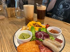 -Common Table · Brunch & Coffee