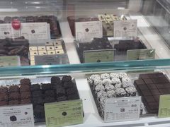 -VENCHI 闻绮(北京国贸商城店)