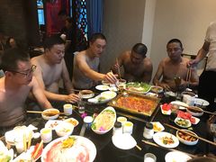 -安安火锅(上美广场店)