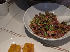 -阿瓦山寨·湘菜现炒·剁椒鱼头王(咸阳总店)