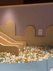 -奈尔宝家庭中心·亲子餐厅(北京东坝万达店)