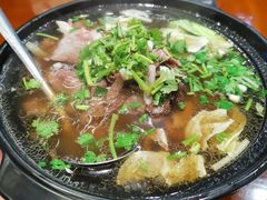 -谢老五跷脚牛肉·非遗传承店