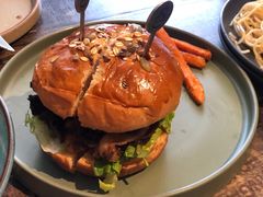 -HIGH FIVE哈福手工汉堡(桂林路店)