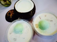 -志龙皇冠吃货椰子铺