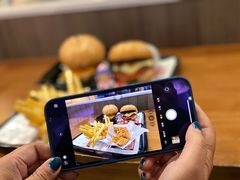 -The Habit Burger Grill 哈比特汉堡(世博店)