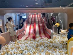 -奈尔宝家庭中心·亲子餐厅(北京东坝万达店)