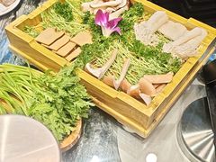-慢丽江·云南野生菌土鸡锅(西山店)