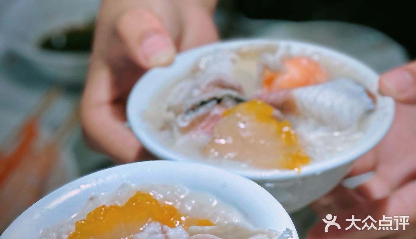 走，排队去！这家鱼火锅吃了还想吃