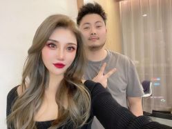 -C-18 SALON