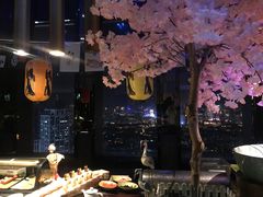 -唐拉雅秀酒店-西锦汇空中BBQ·思创餐厅